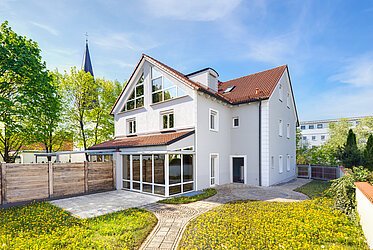 Unterschleißheim: spaziosa casa bifamiliare - disponibile