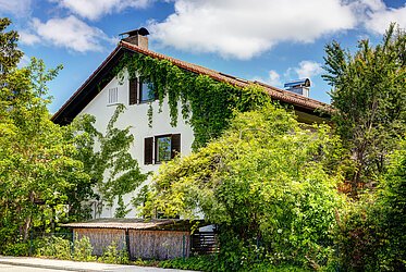 Penzberg: Spaziosa casa a schiera con giardino - disponibile