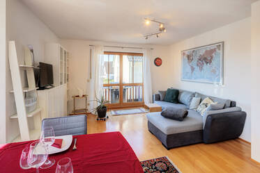 Luminoso bilocale in affitto con posto auto