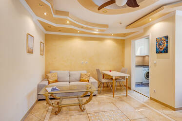 Appartamento arredato con stile a Neuhausen: ottime collegamenti