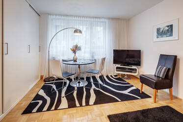 Bellissimo appartamento in posizione privilegiata a Schwabing