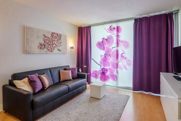 Moderno appartamento con piscina in comune in affitto